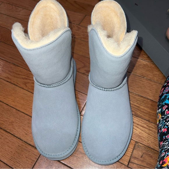 BEARPAW Kylee shaft slip on Suede Boot  NeverWet Blue fog SZ 8 New - Picture 4 of 5
